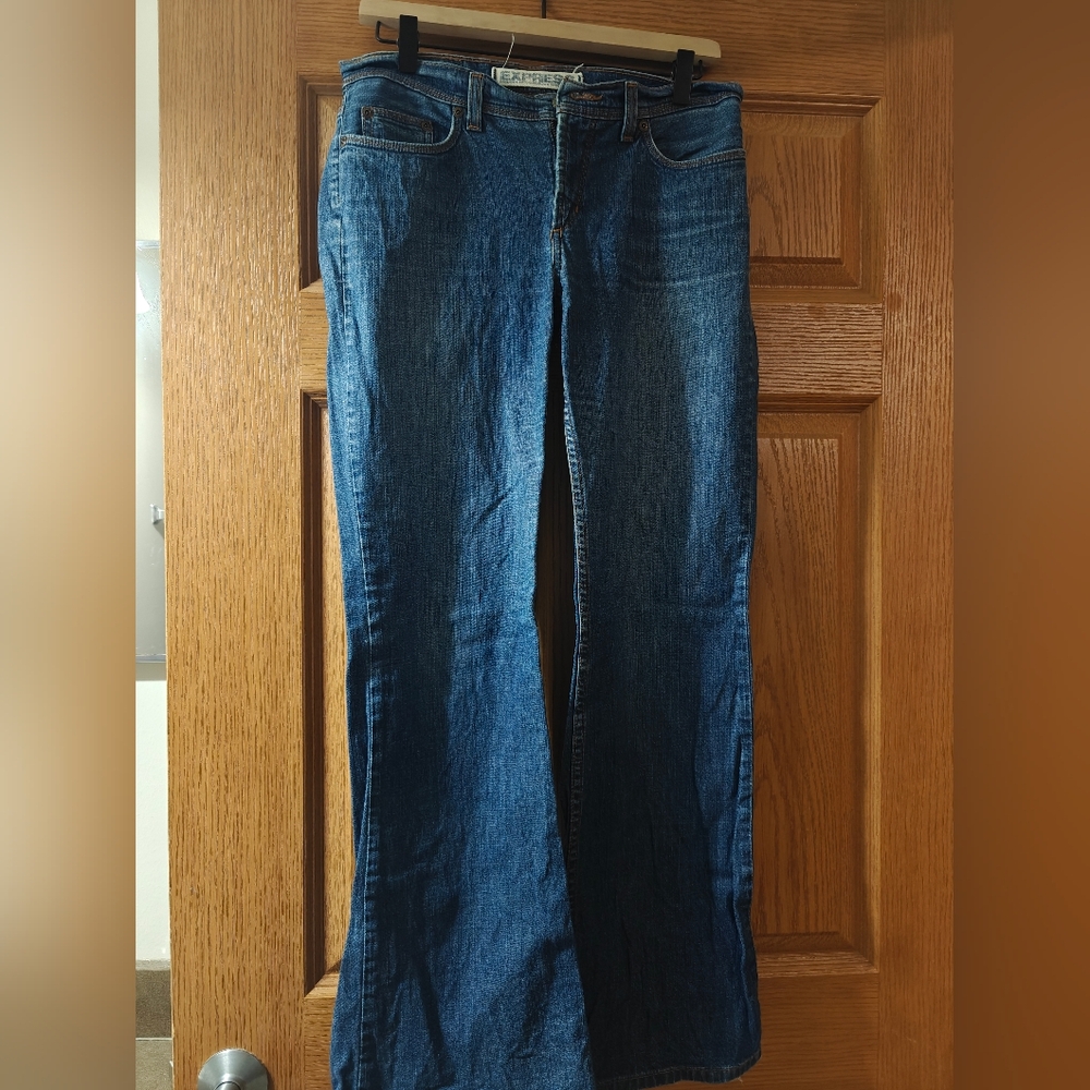 Women's Express Precision Fit Hipster Flare Blue Jeans Size 5/6 R
